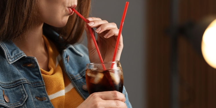 Warum du bei Durchfall niemals Cola trinken solltest